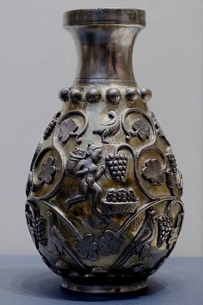 Vase with grape harvesting scenes BM