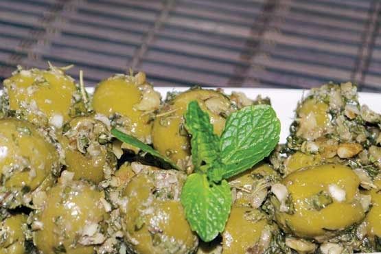 Zeitun Parvarde (Marinated Olive)